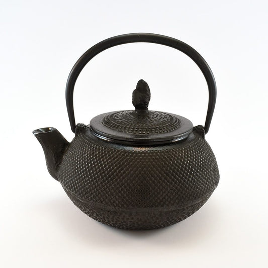 Czajnik żeliwny czarny (800ml).